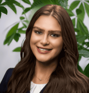 lauren biss headshot pomcc